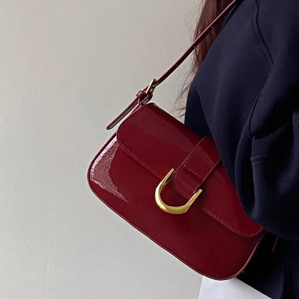 Elegant Wine Red Patent Leather Shoulder Bag – Vintage Glossy Baguette Handbag with Gold Hardware