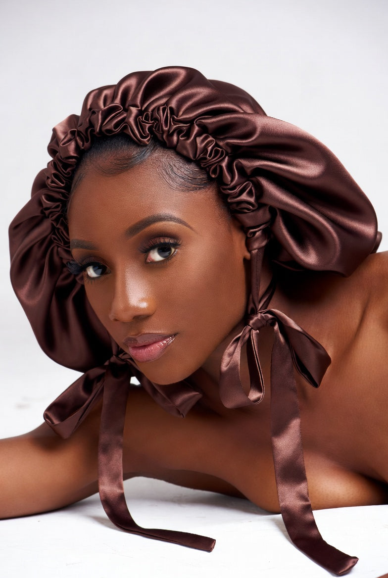 Jumbo Plus Reversible Tie Bonnet